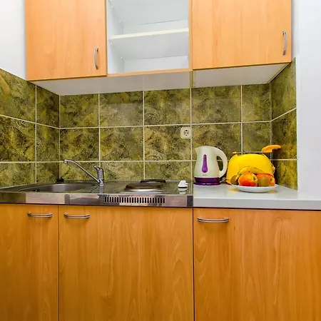 Tomislav Apartment Omis