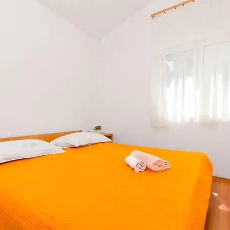 Apartment Tomislav Omis